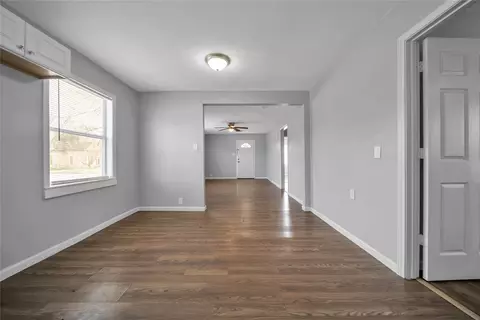 Living - 901 Johnson St, Terrell, TX 75160 photo 1 of 3