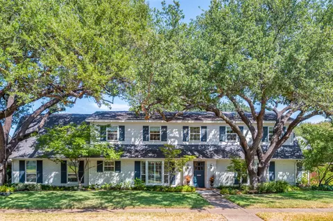 7127 Stonetrail Dr, Dallas, TX 75230