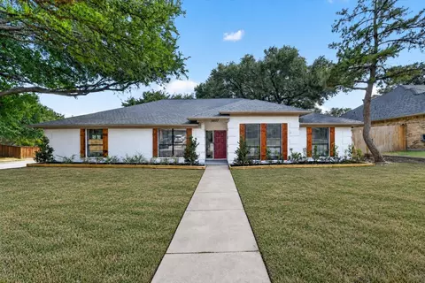 10117 Stoneleigh Dr, Benbrook, TX 76126
