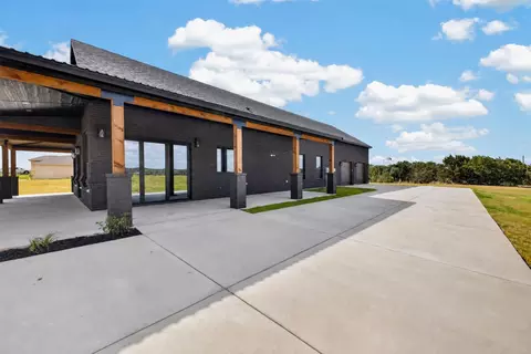 Exterior - 1091 Barton Ranch Rd, Nemo, TX 76070 photo 3 of 4