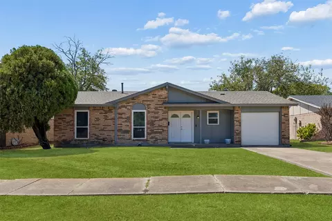910 Quebec Dr, Garland, TX 75040
