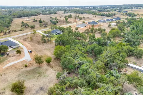 1113 Gonzollas Rd, Springtown, TX 76082 photo 3
