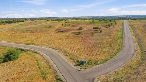 3201 Lucky Pepper Dr, Cresson, TX 76035