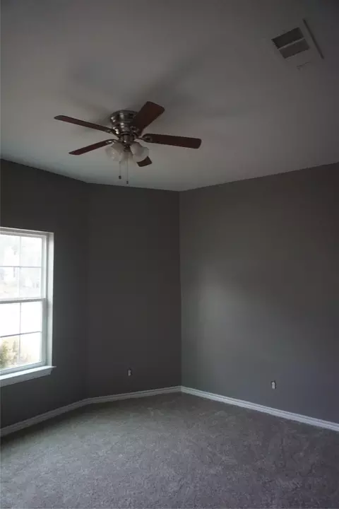 Bedroom - 127 E Hull St, Denison, TX 75021 photo 5 of 7
