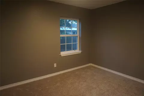 Bedroom - 127 E Hull St, Denison, TX 75021 photo 4 of 7