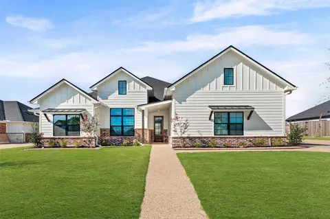 10205 Charmwood Dr, Waco, TX 76712