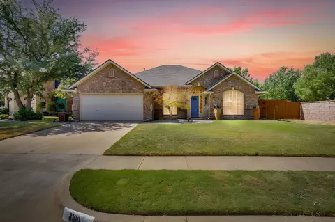 3100 Andrew Ct, Bedford, TX 76021