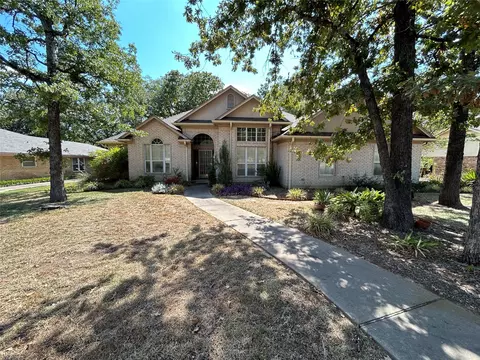 1328 Azalea Dr, Sulphur Springs, TX 75482