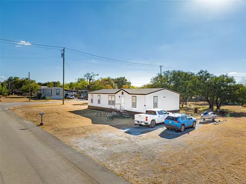 915 S Miller St, Breckenridge, TX 76424