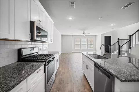 Kitchen - 905 Suma Dr, Euless, TX 76040 photo 2 of 2