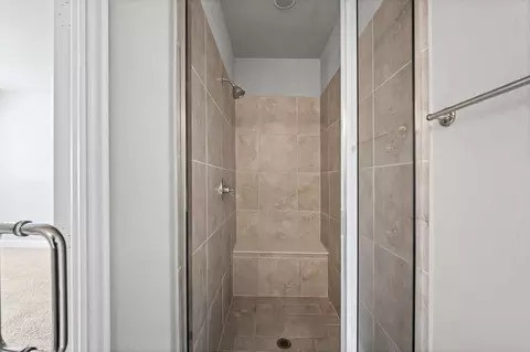 Bath - 905 Suma Dr, Euless, TX 76040 photo 4 of 4