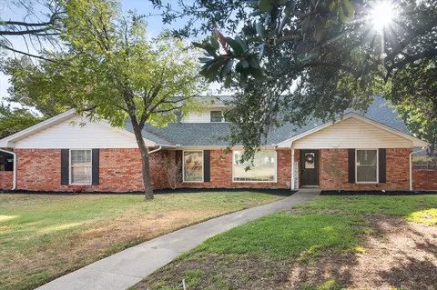 1601 Wagon Wheel Trl, Pantego, TX 76013