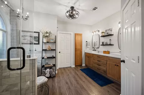 Bath - 3202 Harbor Pointe Dr, Rowlett, TX 75088 photo 1 of 5