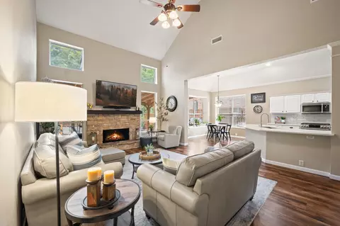 Living - 3202 Harbor Pointe Dr, Rowlett, TX 75088 photo 1 of 2