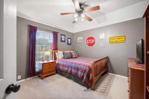 Bedroom - 3202 Harbor Pointe Dr, Rowlett, TX 75088 photo 4 of 5
