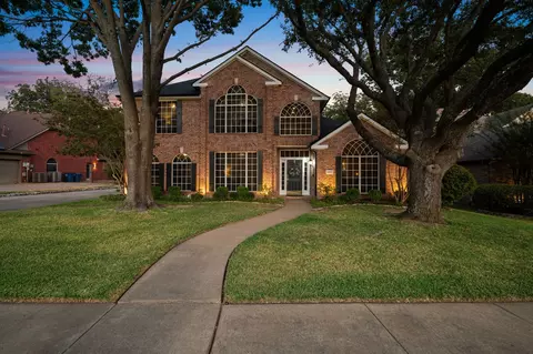 Exterior - 3202 Harbor Pointe Dr, Rowlett, TX 75088 photo 2 of 14