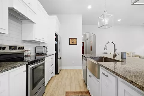 Kitchen - 952 Sam St, Springtown, TX 76082 photo 1 of 5