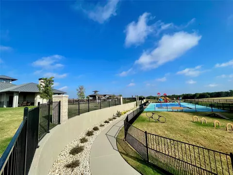 165 Caballo Dr, Oak Leaf, TX 75154 photo 5