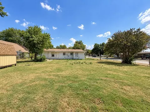 2921 Charles Dr, Garland, TX 75041