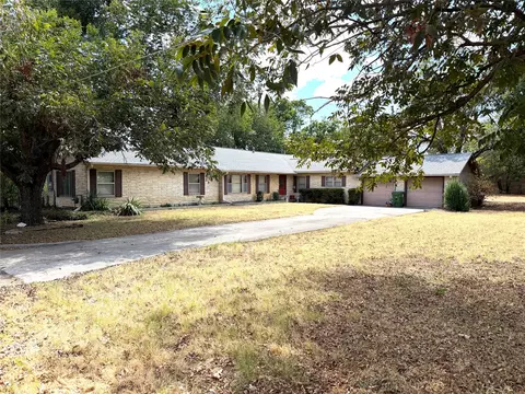 316 S Erath St, Iredell, TX 76649