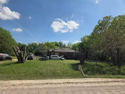 501 W Fannin St, Rice, TX 75155