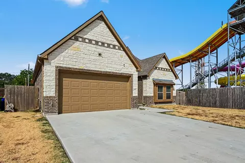 231 N Judd St, White Settlement, TX 76108