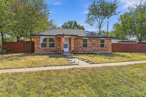 900 N Grand Ave, Waxahachie, TX 75165