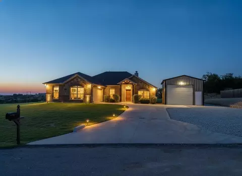 210 Timber Valley Ct, Weatherford, TX 76085