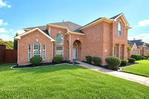 4730 Parkhaven Dr, Garland, TX 75043