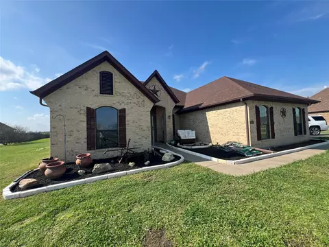 1055 Chartres, Kaufman, TX 75142