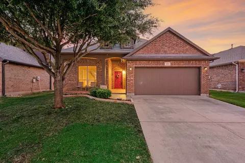 529 Branding Iron Trl, Fort Worth, TX 76131