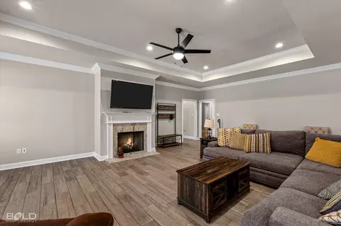 Living - 124 Brimestone Loop, Benton, LA 71006 photo 2 of 3