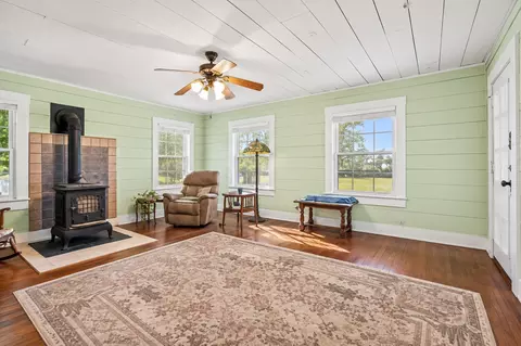 Other - 708 E Pine St, Edgewood, TX 75117 photo 1 of 10