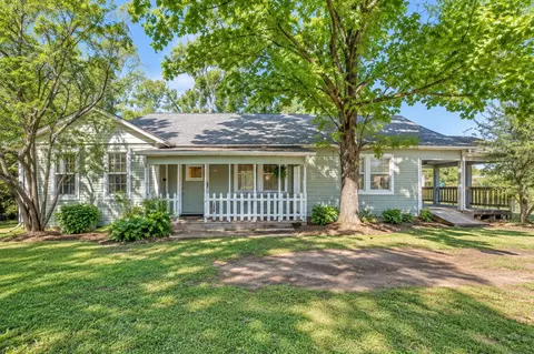 708 E Pine St, Edgewood, TX 75117