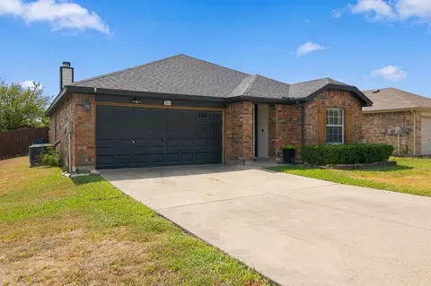 849 Canyon Cove Dr, Burleson, TX 76028