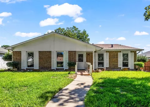 3505 S Columbine Ln, Grand Prairie, TX 75052
