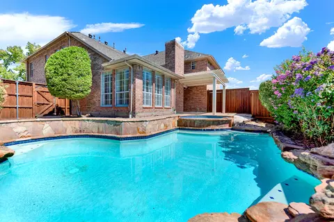 4020 Mayflower Ln, Plano, TX 75024