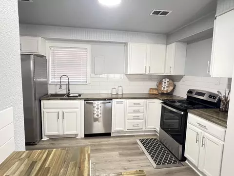 Kitchen - 725 E Main St, Denison, TX 75021 photo 1 of 2