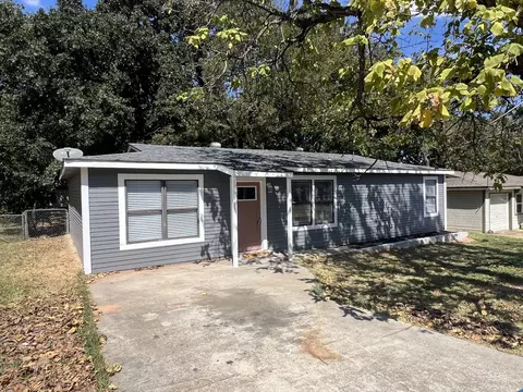 Exterior - 725 E Main St, Denison, TX 75021 photo 2 of 2