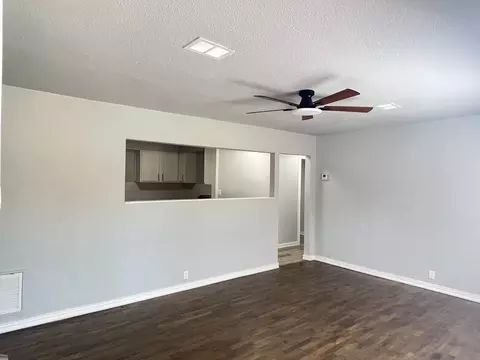 Living - 725 E Main St, Denison, TX 75021 photo 1 of 2