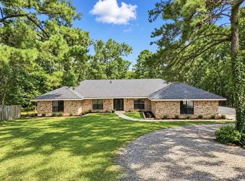 8152 S Lakeshore Dr, Shreveport, LA 71119