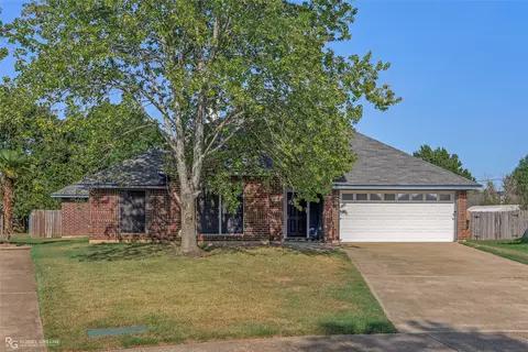 6023 Applegate Cir, Bossier City, LA 71111
