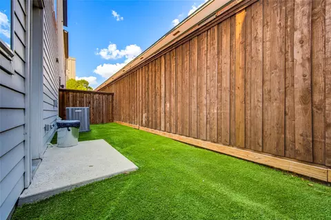 1112 Lavender Rdg, Dallas, TX 75204