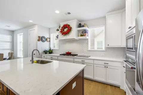 1112 Lavender Rdg, Dallas, TX 75204