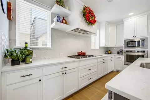 1112 Lavender Rdg, Dallas, TX 75204