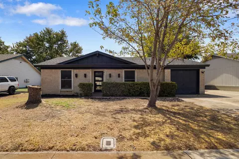 1520 Monaco Dr, Lewisville, TX 75067