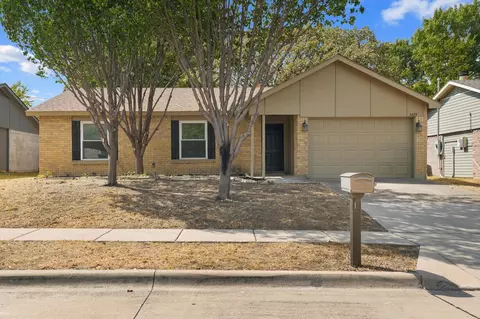 6429 Yarmouth Ave, North Richland Hills, TX 76182