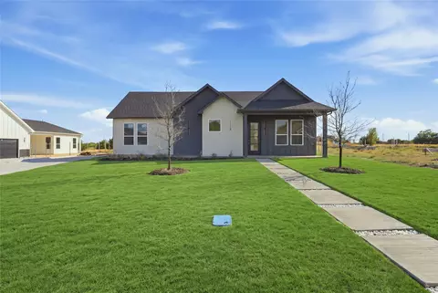 1126 Gannon Ln, Desoto, TX 75115