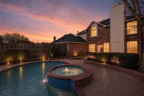 2829 Panorama Dr, Carrollton, TX 75007