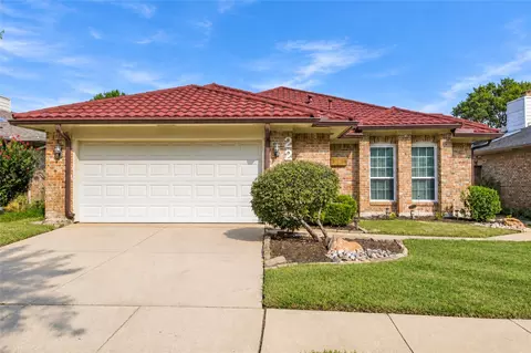 2211 Mediterranean Ave, Arlington, TX 76011
